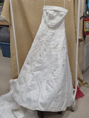 David's Bridal Strapless White Embroidered A-Line Gown